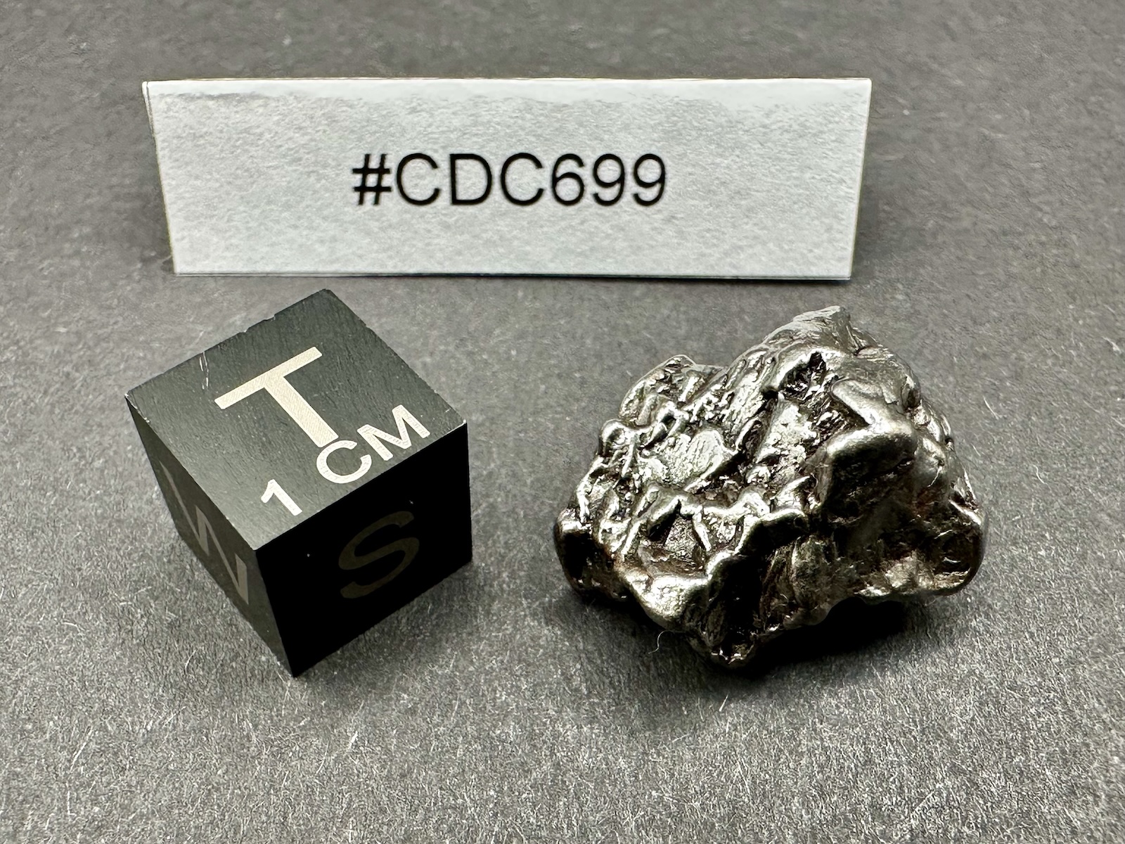 Meteoryt Campo del Cielo 8,79 g (#CDC699) - obrazek 3